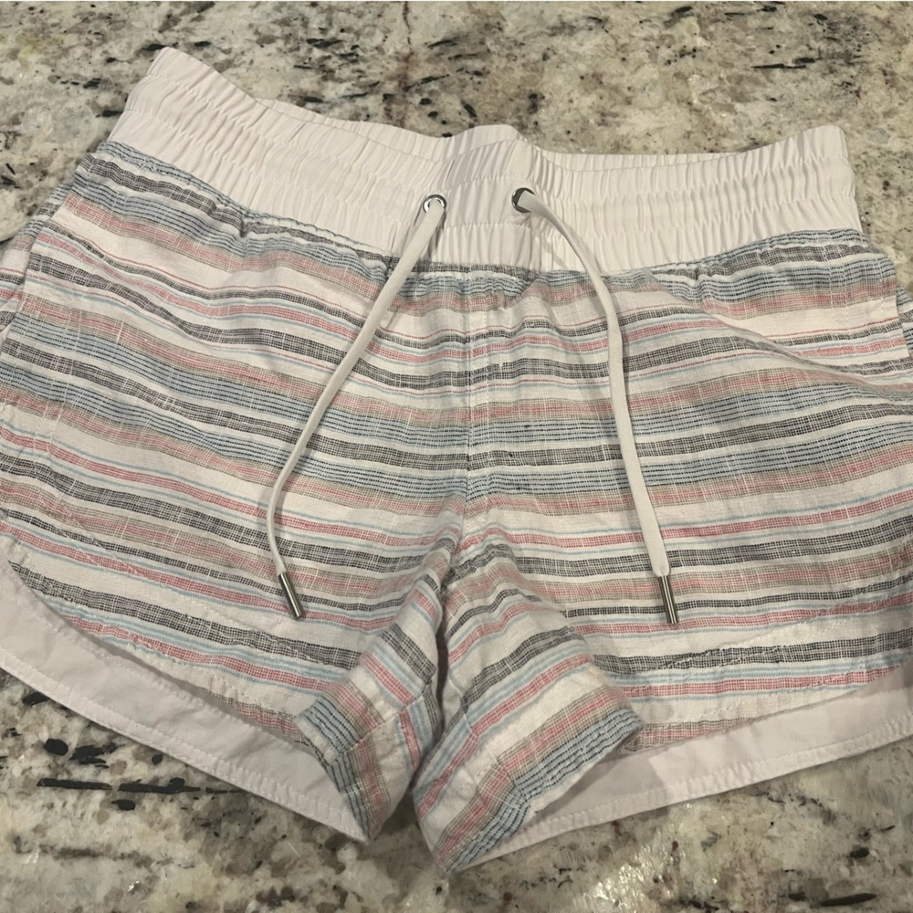 Athleta white linen Cabo shorts size 4